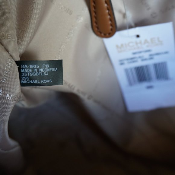 Michael Kors Bedford MD Conv Shoulder Bag MK Brown - Picture 7 of 8